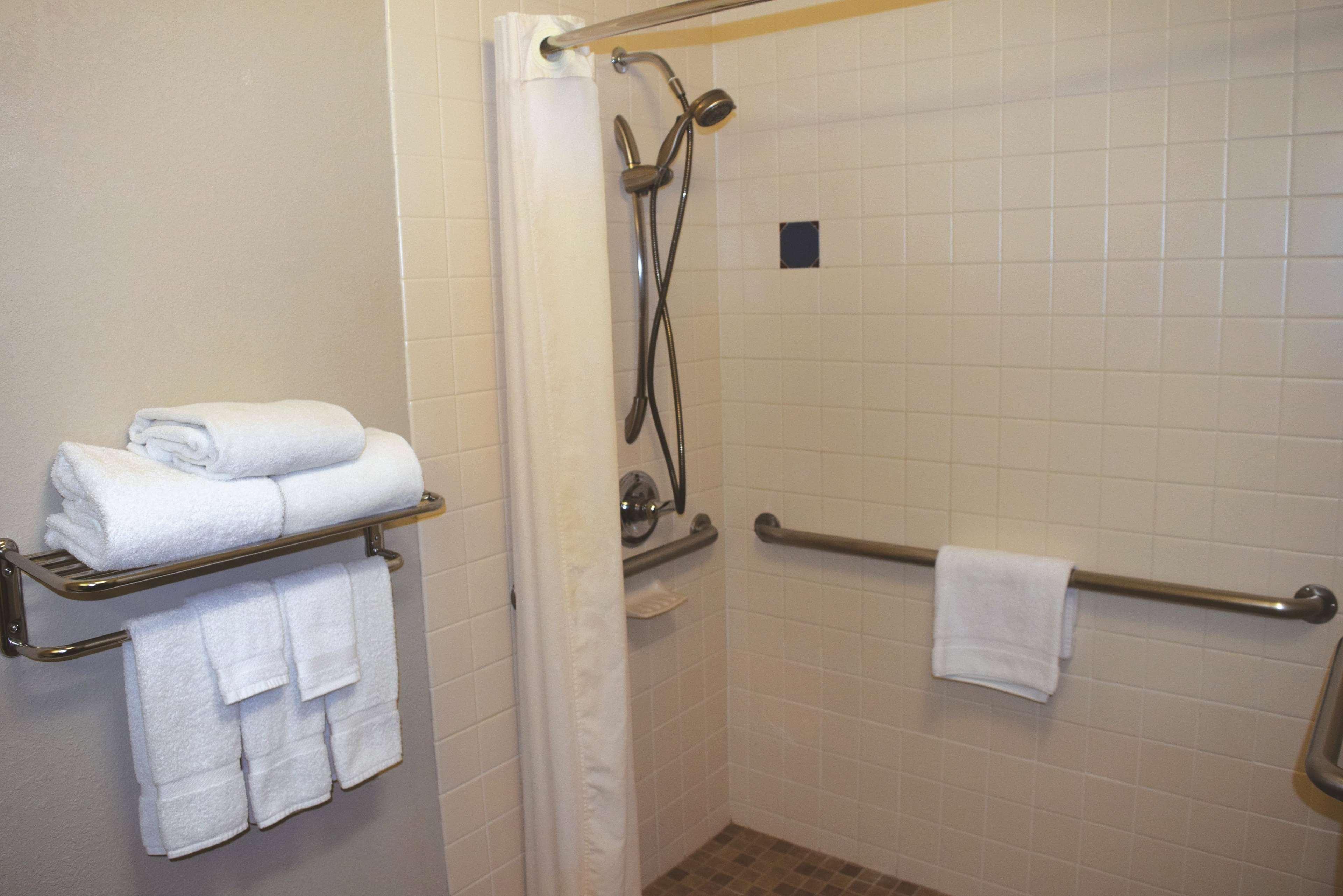 La Quinta Inn By Wyndham Binghamton - Johnson City מראה חיצוני תמונה
